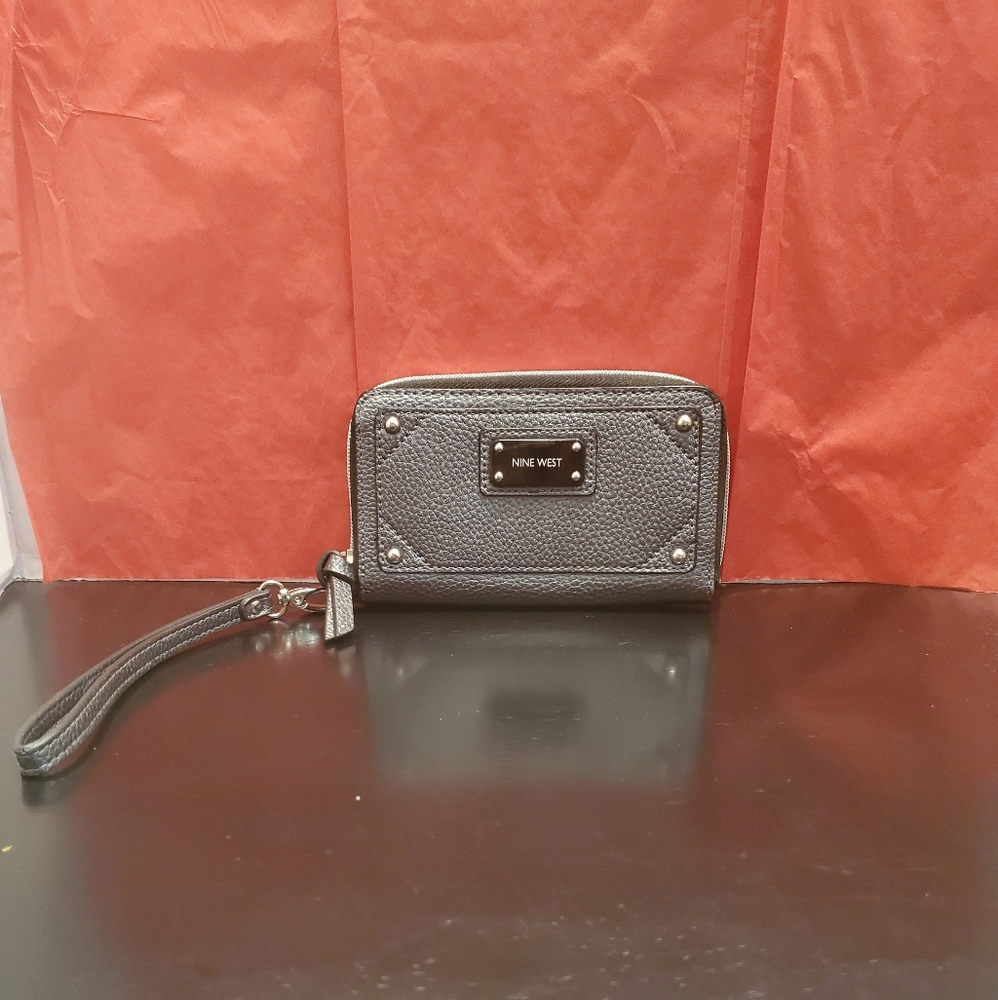 Nine West Wristlet